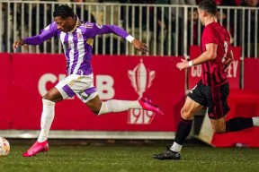 AG体育官网-包含瓦拉多利德击败皇家社会，实现大逆转的词条