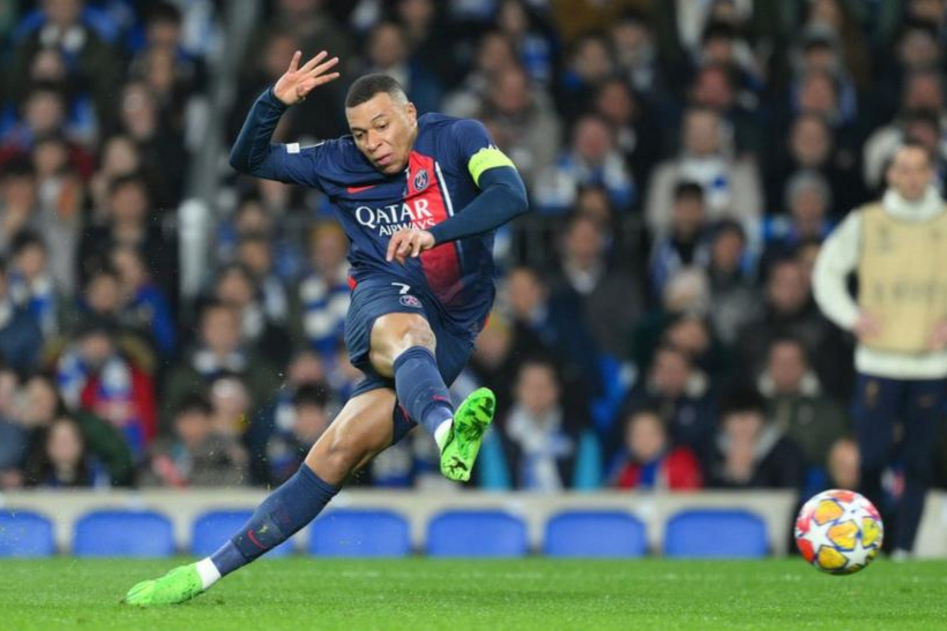 AG官方网站-关于巴黎圣日耳曼队员梅开二度，助球队获胜的信息  第1张